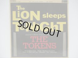 画像1: TOKENS / The Lion Sleeps Tonight