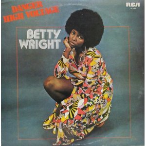 画像: BETTY WRIGHT / Danger High Voltage