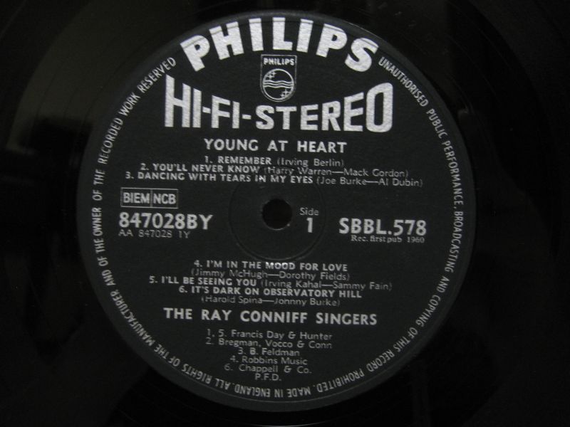 画像3: RAY CONNIFF SINGERS / Young At Heart